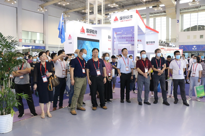 宁波市计算机学会网络专委会组织IT精英观摩第十二届智博会，共探网络与计算机科技前沿